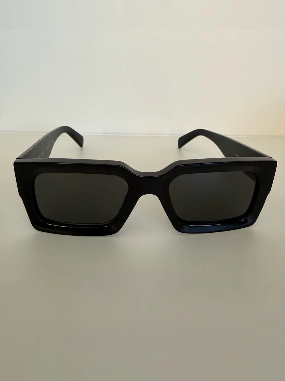 NEW!!! Celine women black sunglasses CL40280U 01A Authentic 480$